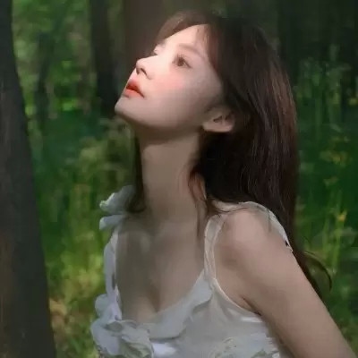 优质又很小众的美女微信头像合集让人很容易注意到的好看女头