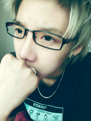 QQ�ռ�С���ز�