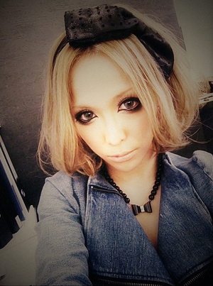 QQ�ռ�Ů���ز�