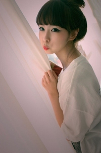 QQ�ռ���ҳ�ز�