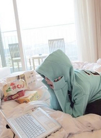 QQ�ռ���ҳ�ز�