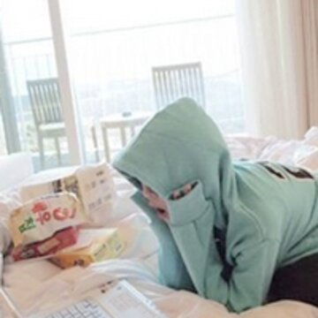 QQ�ռ���ҳ�ز�