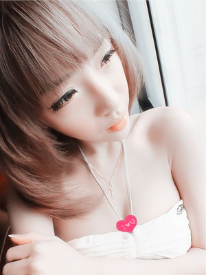 ����Ů���ռ��ز�