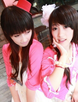 �Ұ��Լ������΢�Ľ���_�ɰ�˫��̥���û�QQ�ռ�ͼƬ�ز�