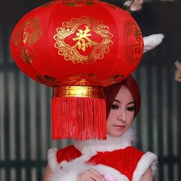 Ϊ�㴩�Ϻ�ɫ����_2011����ϲ��Ů��QQ�ռ�ͼƬ�ز�