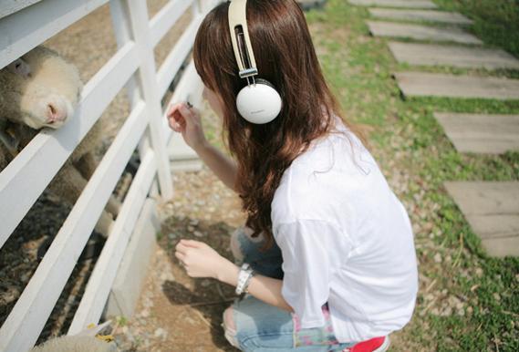 ���Ҳ������ķ���Կ��_���Գ��ٵ�����Ů��QQ�ռ��⾳ͼƬ