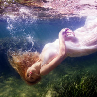 �λ��⾳��qqŷ��Ů��ͼƬ �ǲ����ڼ�į��ʱ��Ż�������