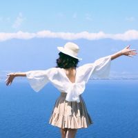 �о����Ҹ�������Ů���ܼ� ��΢Цʱ����