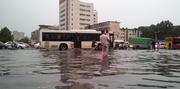 河南新乡暴雨“看海”图片在线预览5P