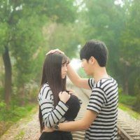 С���ڳ������ֵ��Ҹ�ǩ�� ��˫�۾���һ��δ��