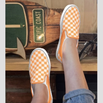 Wanna Kicks app