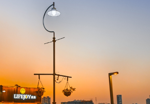 让自己变得坚强的简短励志签名 很正能量精辟的签名