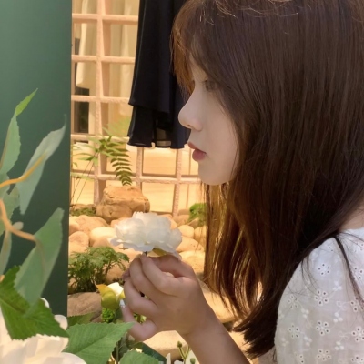 很干净又很有魅力的好看女生微信头像优雅又很舒心的女头合集 腾牛个性网