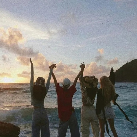 宝藏女孩blackpink背影合照高清图片 不在巅峰慕名而来不在低谷离你而去