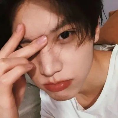 很酷又很高冷范的男生精致头像 只要他一变心你一文不值