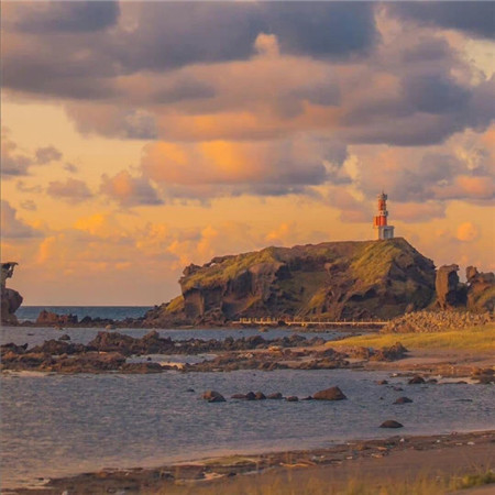 个性又很高级的朋友圈背景图 有空多挣钱没事早点睡