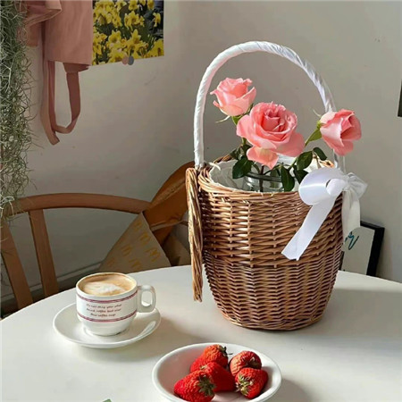 个性又很高级的朋友圈背景图 有空多挣钱没事早点睡