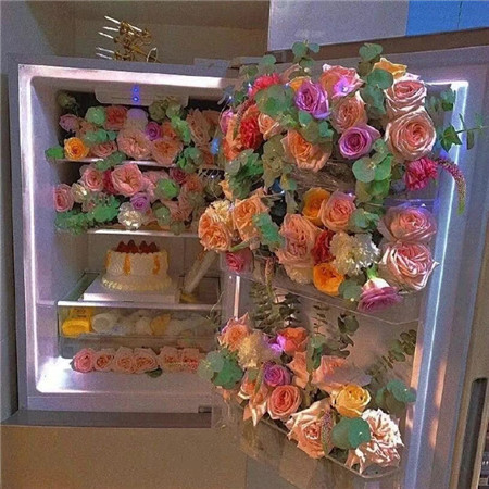 个性又很高级的朋友圈背景图 有空多挣钱没事早点睡