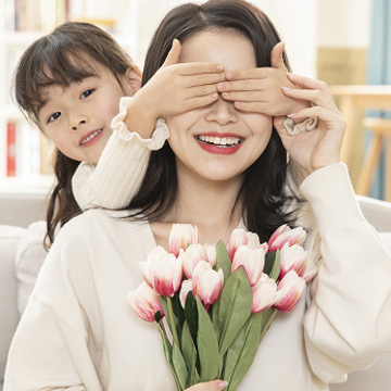 2023母亲节收到花的心情说说 母亲节收到孩子送的鲜花短句 2023母亲节收到花的心情说说 母亲节收到孩子送的鲜花短句