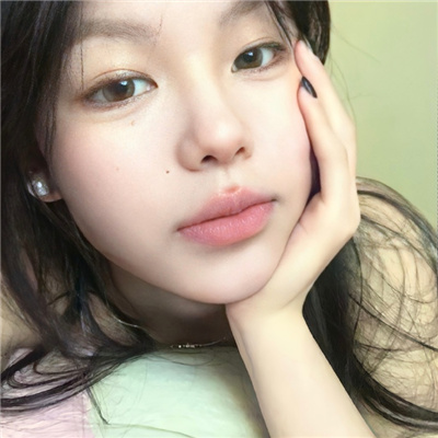 ����ˮ�ľ޾޾޿ɰ���Ůͷ �ɰ���ը�ѵ�Ůͷ
