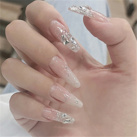 �Ķ�������Ů��ɫ���״����� �ܺü�Ԧ����������
