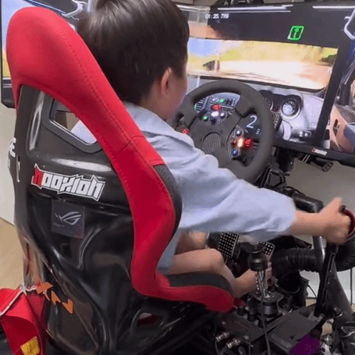 极限越野漂移(EXTREME KIDS CAR RACING)儿童赛车漂移过弯瞬间
