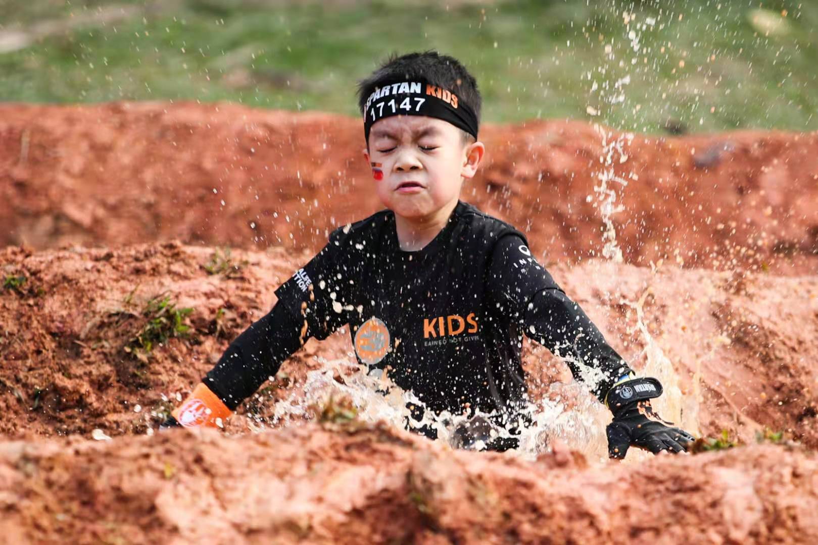 极限越野漂移(EXTREME KIDS CAR RACING)儿童赛车挑战赛颁奖与计分现场