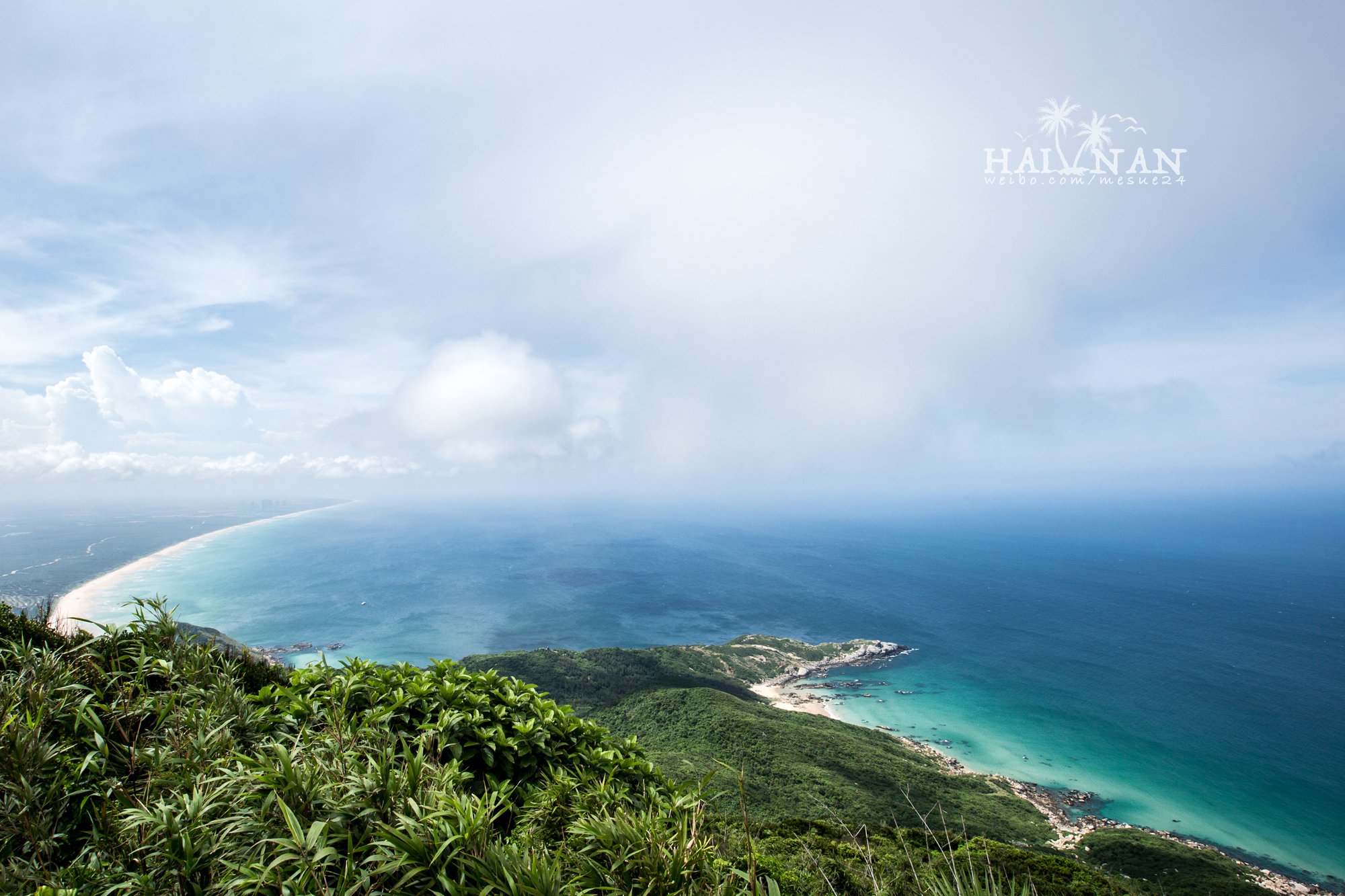 月亮湾观景台俯瞰月亮湾全景