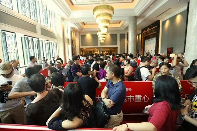 楼讯红点 热门楼盘开盘加推现场实拍图