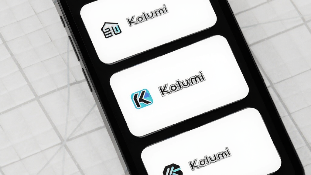 画面展示手机屏幕中多个功能卡片依次亮起,卡片上分别标注“Kalumi”及简洁图标,背景为浅色网格纹理,风格清新明快,细节清晰,画质干净,无多余元素