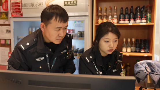 女警出勤Police Girls on the Case! 真实案件处置现场女警调解纠纷画面