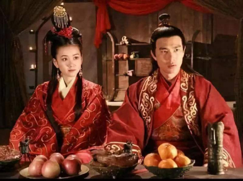 伊对相亲视频相亲红娘牵线房间场景
