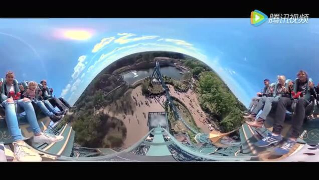 vr过山车3d第一视角体验场景配图,概括全文内容用于搜索配图