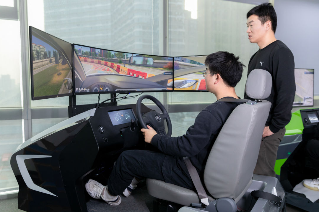 驾校模拟器 适合人群 练车 辅助 备考