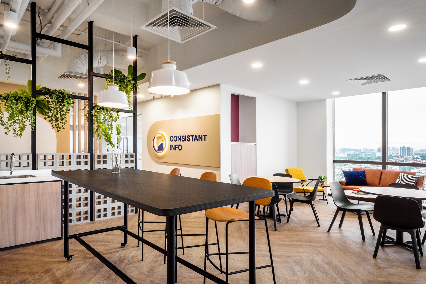 闲置公司办公室Startup Office Idle 改造创业办公空间前后对比实拍
