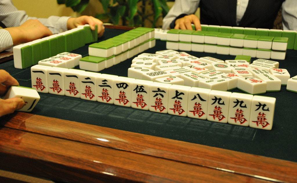 有朋温州麻将新手入门规则详解配图 温州麻将牌型与坐庄流程示意图