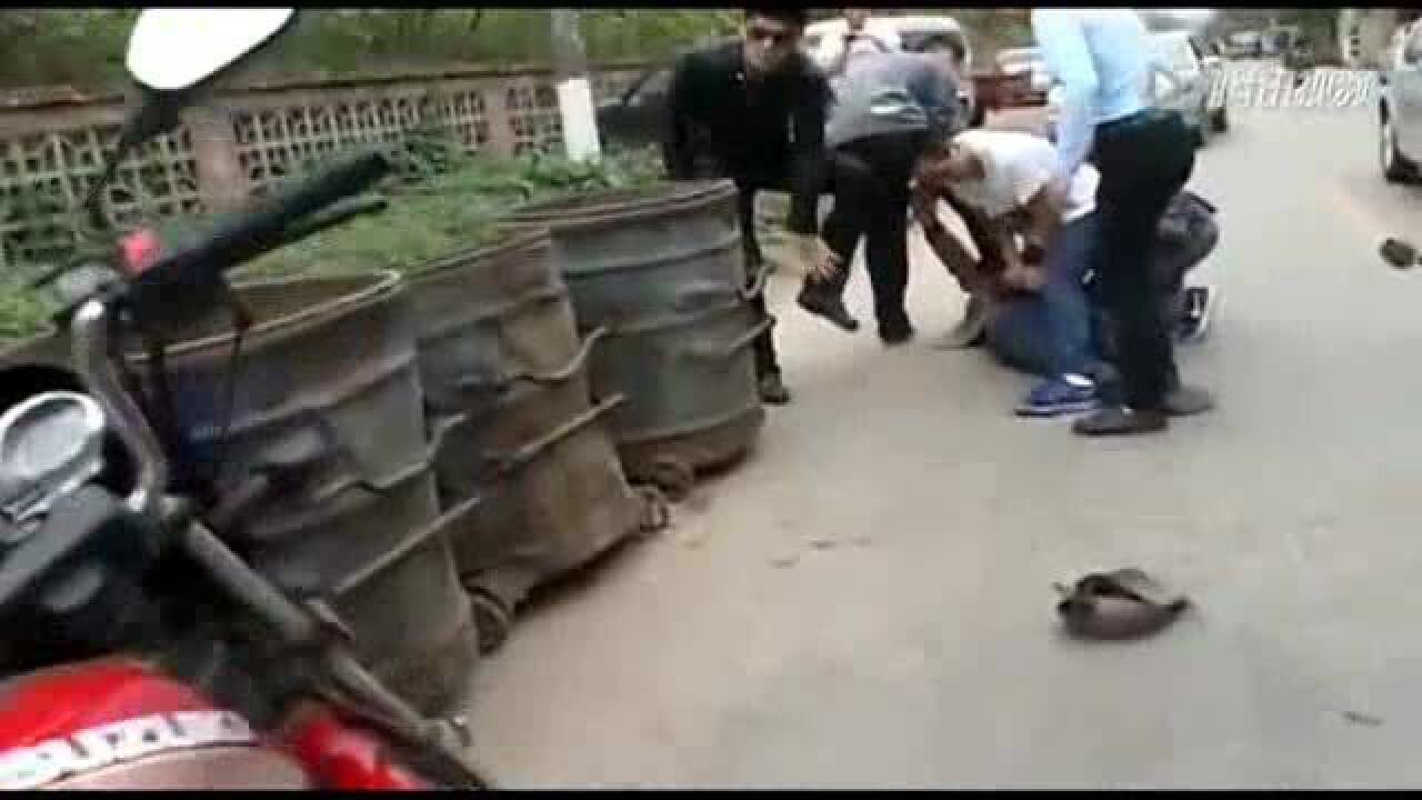 �����С͵�ֳ�ץ����Ƶ �����ڱ��·��ǻ���